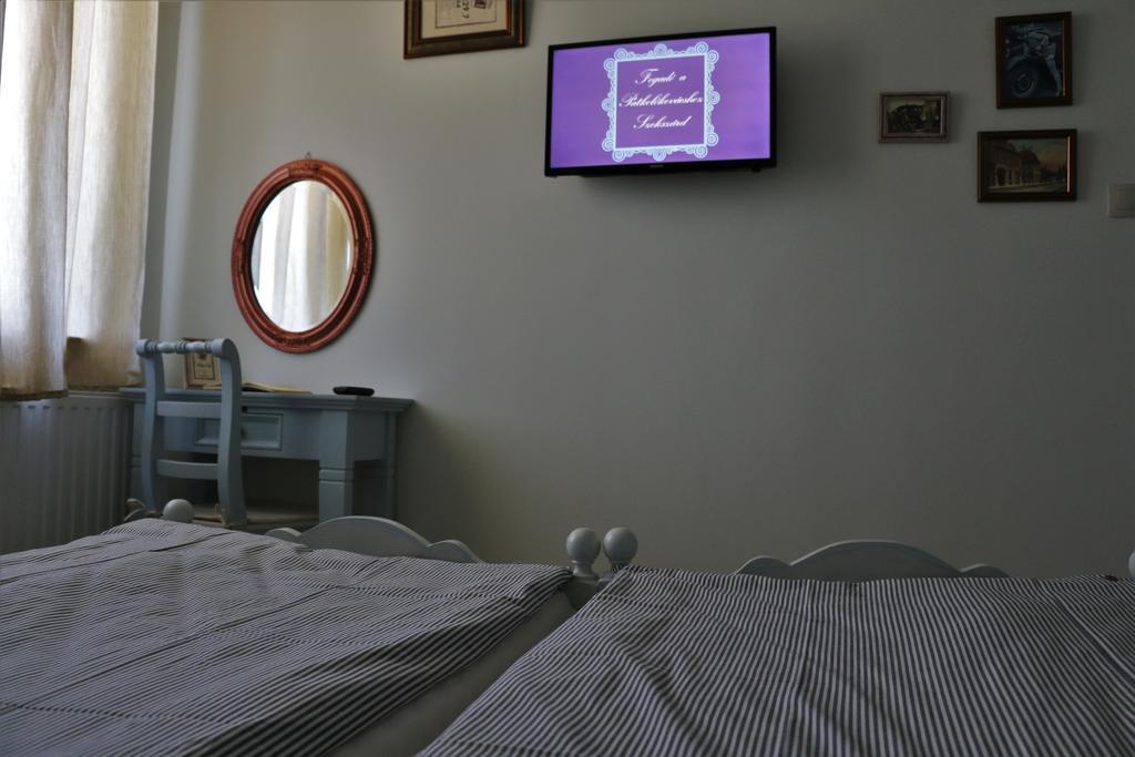 Fogado A Patkolokovacshoz Vendeghaz Szekszard Bed and Breakfast Εξωτερικό φωτογραφία